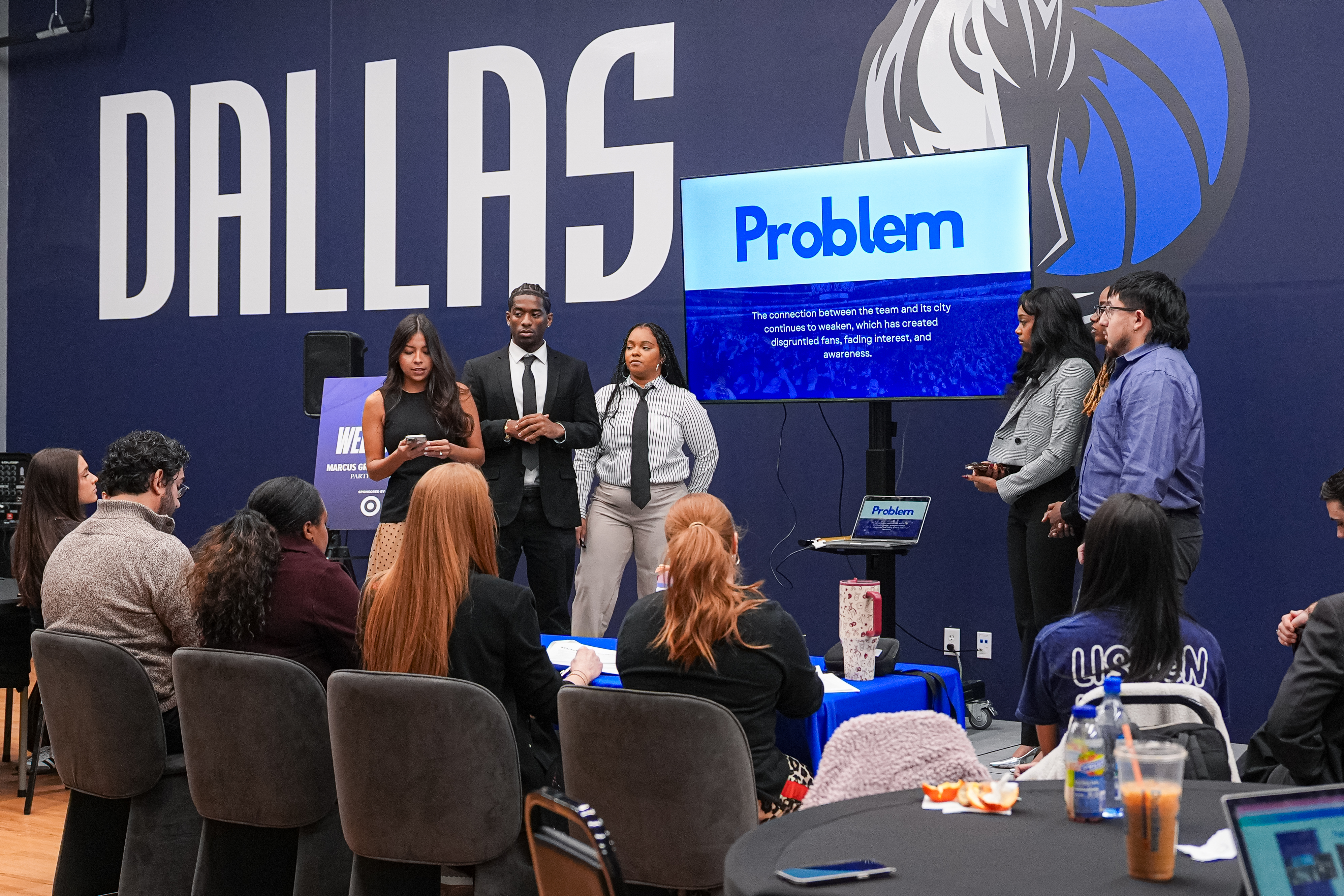 Fellows presenting at pitch day